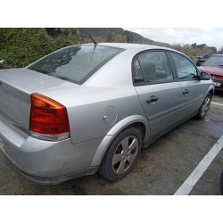 opel vectra c berlina del año 2002