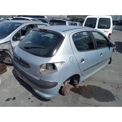 peugeot 206 berlina del año 2002