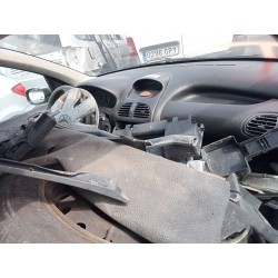 peugeot 206 berlina del año 2002