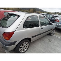 ford fiesta berlina (dx) del año 2000