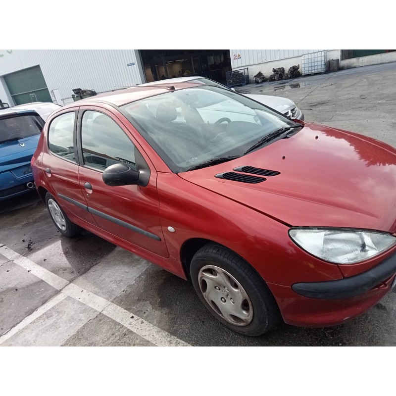 peugeot 206 berlina del año 2001