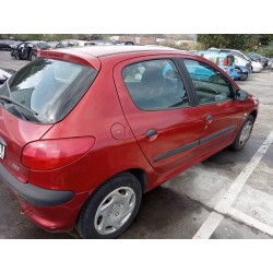 peugeot 206 berlina del año 2001