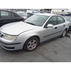 saab 9-3 berlina del año 2004