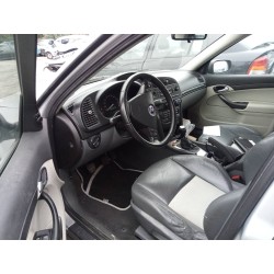 saab 9-3 berlina del año 2004