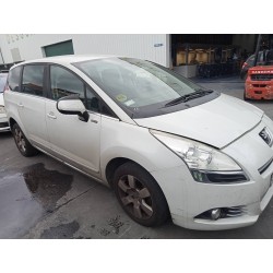 peugeot 5008 del año 2012