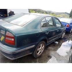 skoda octavia berlina (1u2) del año 1999