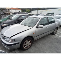 nissan primera berlina (p11) del año 1999