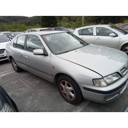 nissan primera berlina (p11) del año 1999