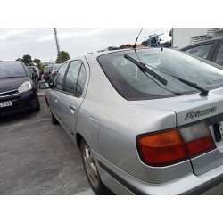 nissan primera berlina (p11) del año 1999