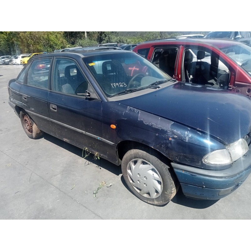 opel astra f berlina del año 1995