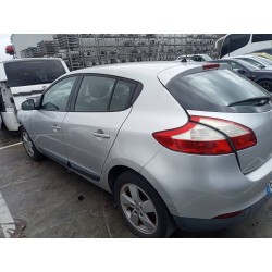 renault megane iii berlina 5 p del año 2009