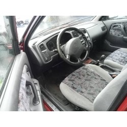 nissan primera berlina (p11) del año 1999