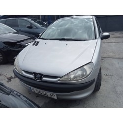 peugeot 206 berlina del año 2000