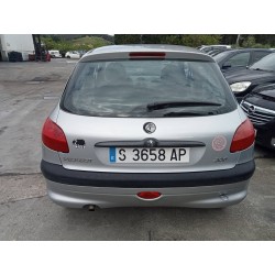peugeot 206 berlina del año 2000