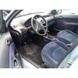 peugeot 206 berlina del año 2004