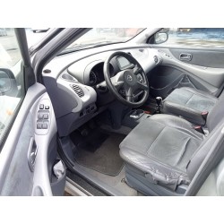 nissan almera tino (v10m) del año 2004