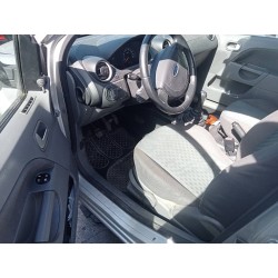 ford fiesta (cbk) del año 2003