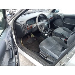 citroen xantia berlina del año 2000