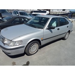 saab 9-3 berlina del año 1999