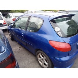 peugeot 206 berlina del año 2001