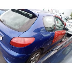 peugeot 206 berlina del año 2001