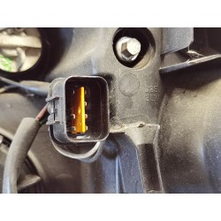 Recambio de faro derecho para renault koleos bose edition referencia OEM IAM   