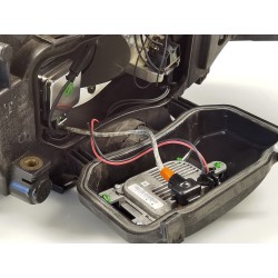Recambio de faro derecho para ford mondeo ber. (ca2) ghia referencia OEM IAM   