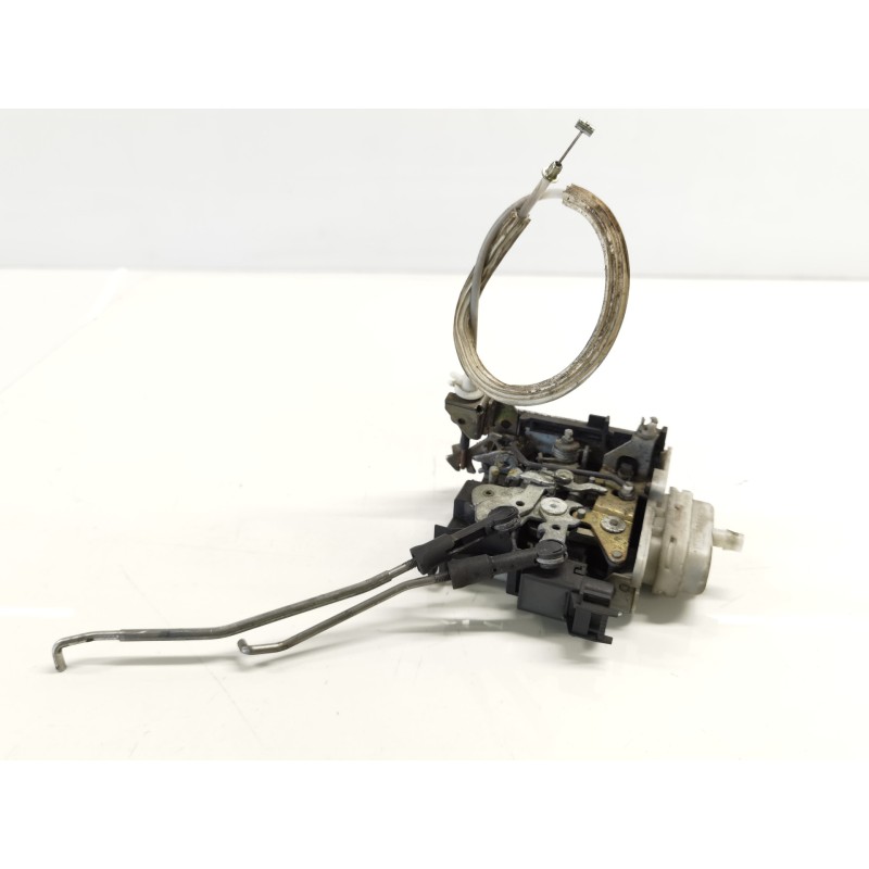 Recambio de cerradura puerta delantera izquierda para audi a8 (d2) 2.5 tdi referencia OEM IAM 8D1337015F Recambio de cerradura puerta delantera izquierda para audi a8 (d2) 2.5 tdi referencia OEM IAM 8D1337015F