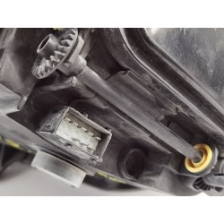 Recambio de faro derecho para opel corsa d 1.4 16v referencia OEM IAM 13217454EH  