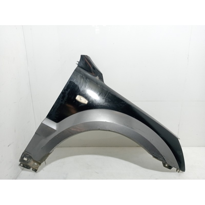 Recambio de aleta delantera derecha para kia sorento 2.5 crdi cat referencia OEM IAM   