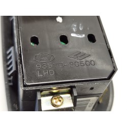 Recambio de mando elevalunas delantero izquierdo para hyundai coupe (gk) 1.6 fx referencia OEM IAM 935702C500  
