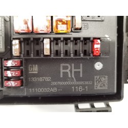 Recambio de caja reles / fusibles para opel astra j lim. enjoy referencia OEM IAM 13318782  