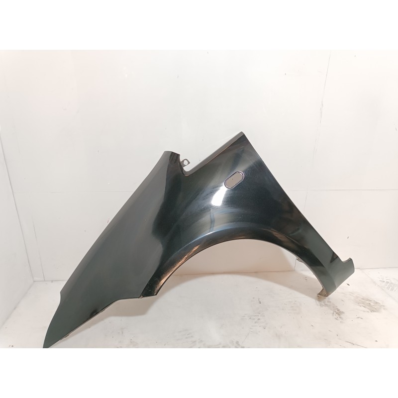 Recambio de aleta delantera izquierda para ford focus c-max (cap) ambiente (d) referencia OEM IAM   
