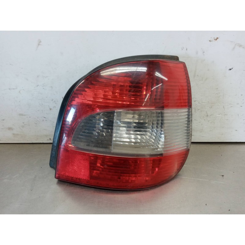 Recambio de piloto trasero derecho para renault scenic (ja..) 1.9 d rt referencia OEM IAM Recambio de piloto trasero derecho para renault scenic (ja..) 1.9 d rt referencia OEM IAM
