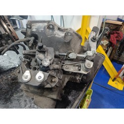 Recambio de caja cambios para opel corsa c club referencia OEM IAM R90400  