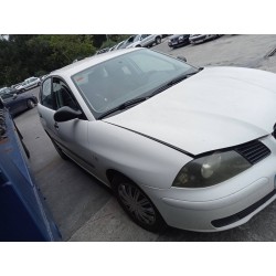 seat ibiza (6l1) del año 2002