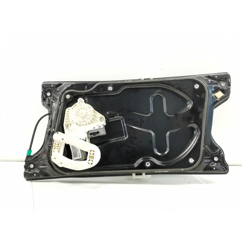 Recambio de elevalunas delantero izquierdo para land rover discovery v6 td se referencia OEM IAM 964200100 Recambio de elevalunas delantero izquierdo para land rover discovery v6 td se referencia OEM IAM 964200100