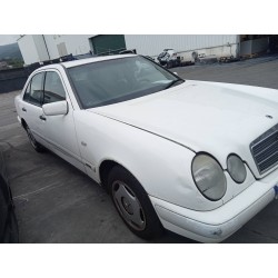 mercedes clase e (w210) berlina del año 1997