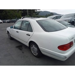 mercedes clase e (w210) berlina del año 1997