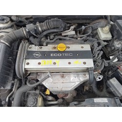 opel vectra b berlina del año 1999