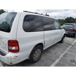kia carnival ii del año 2001