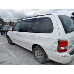kia carnival ii del año 2001