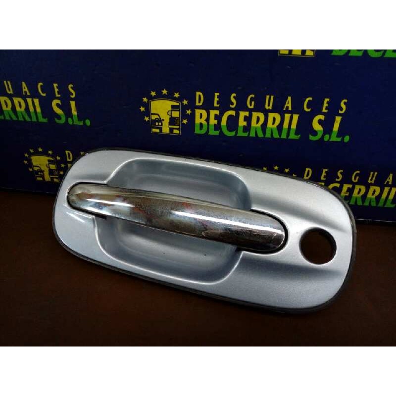Recambio de maneta exterior delantera izquierda para hyundai trajet (fo) 2.0 crdi gls referencia OEM IAM Recambio de maneta exterior delantera izquierda para hyundai trajet (fo) 2.0 crdi gls referencia OEM IAM