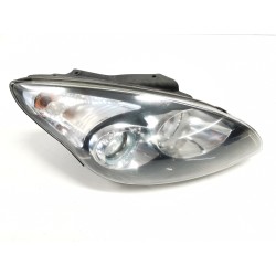 Recambio de faro derecho para hyundai i30 comfort referencia OEM IAM 921022R000  