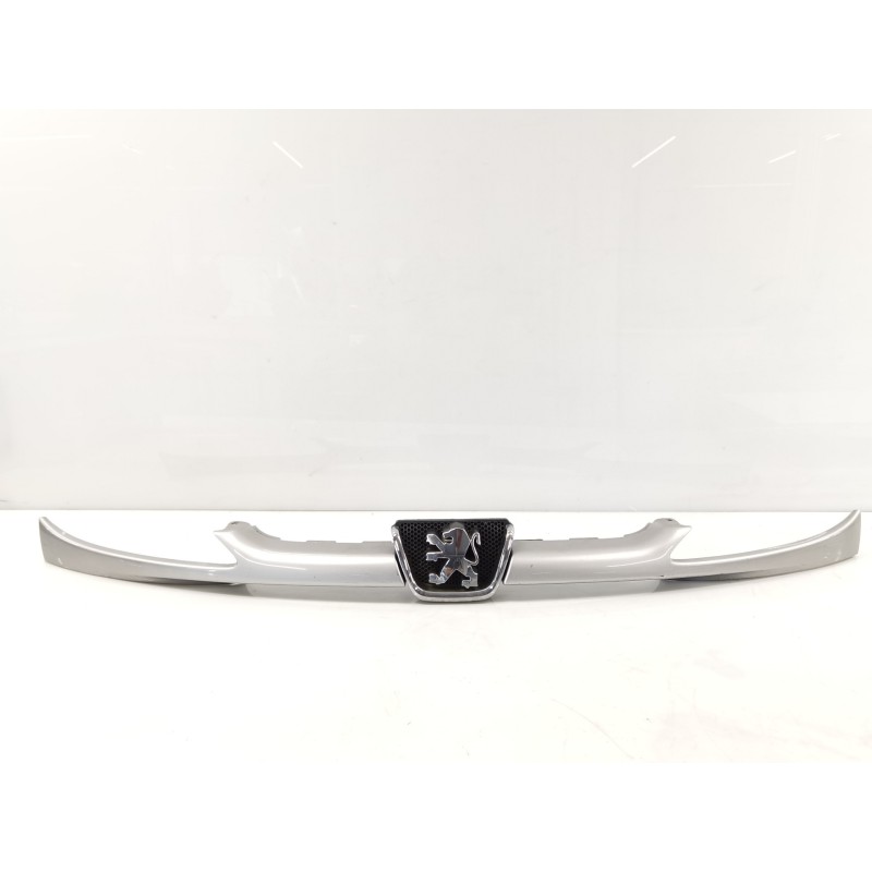 Recambio de rejilla delantera para peugeot 206 berlina xr referencia OEM IAM 9628691277  