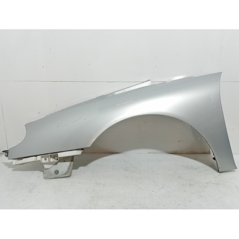 Recambio de aleta delantera derecha para renault laguna (b56) 1.6 16v rt referencia OEM IAM   