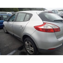 renault megane iii berlina 5 p del año 2014
