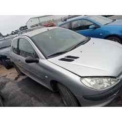 peugeot 206 berlina del año 2000