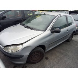 peugeot 206 berlina del año 2000