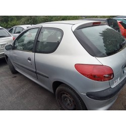 peugeot 206 berlina del año 2000